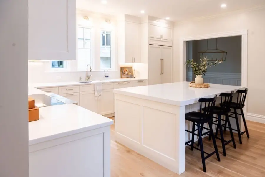 220 Aspinwall Ave, Brookline, MA 02446 - #3