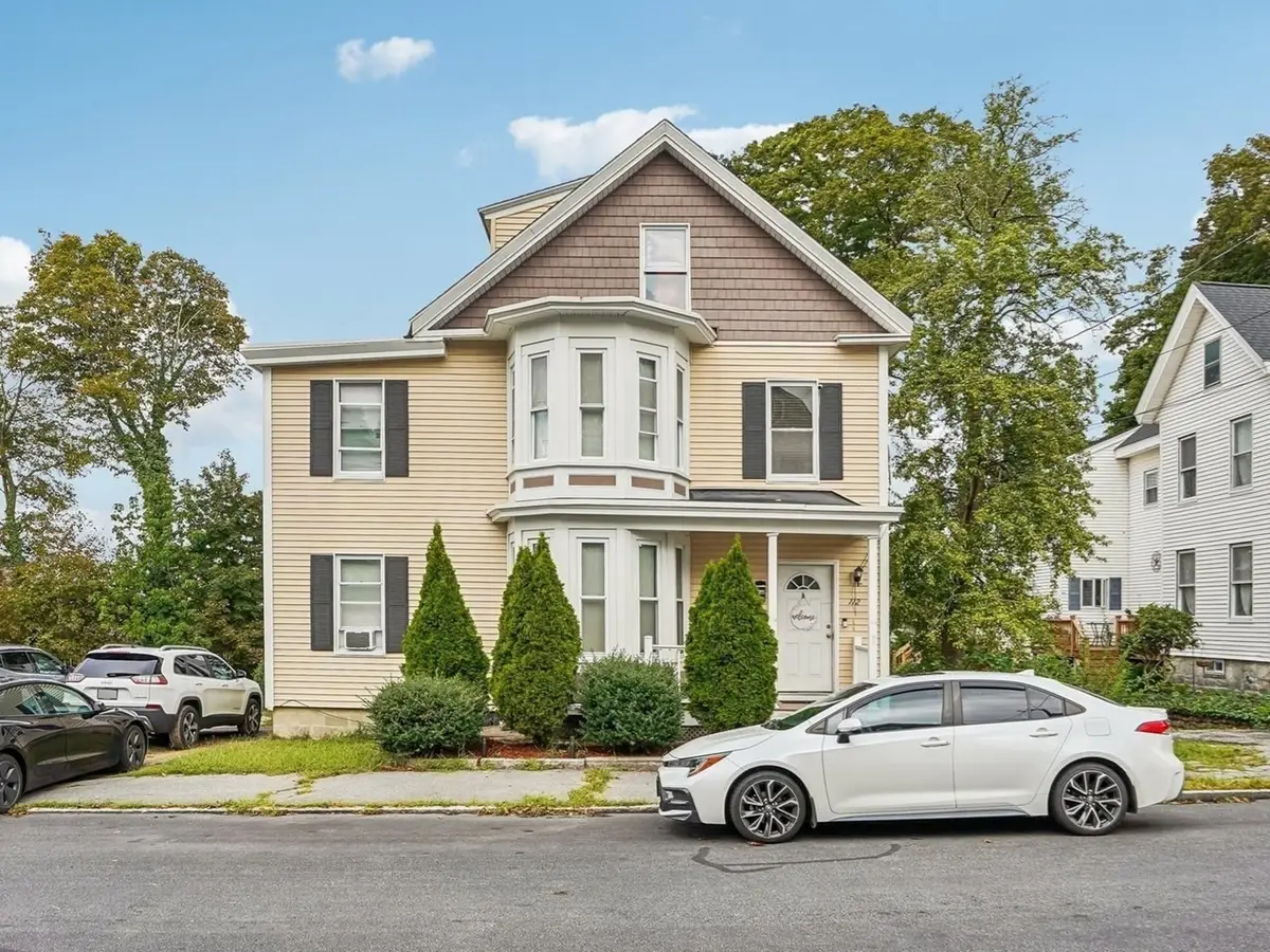 112 Fremont St, Lowell, MA 01850 - #1