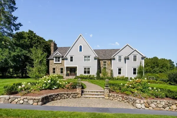 4 Haywood Farm, Lynnfield, MA 01940