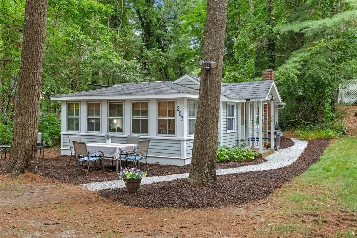 207 Bartlett Rd, Plymouth, MA 02360 - #1