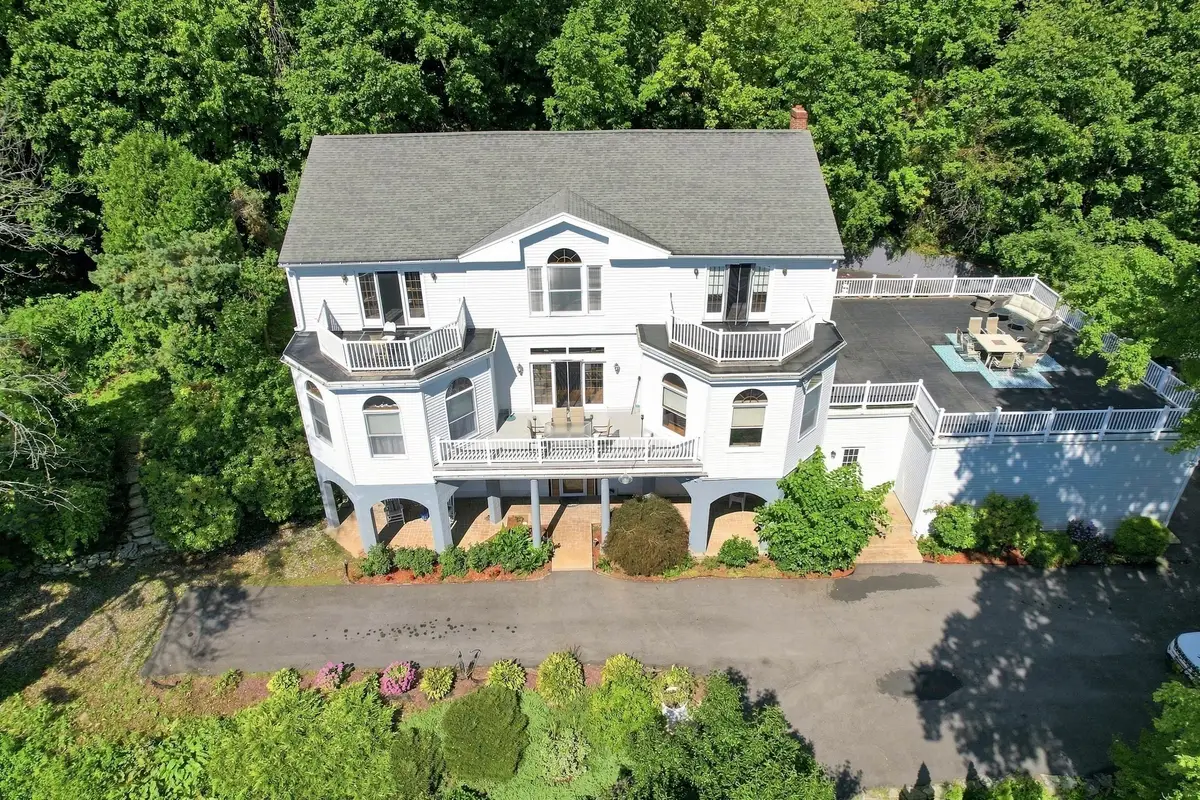 8 Bayberry Ln, Millbury, MA 01527 - #1
