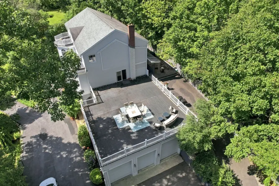 8 Bayberry Ln, Millbury, MA 01527 - #3