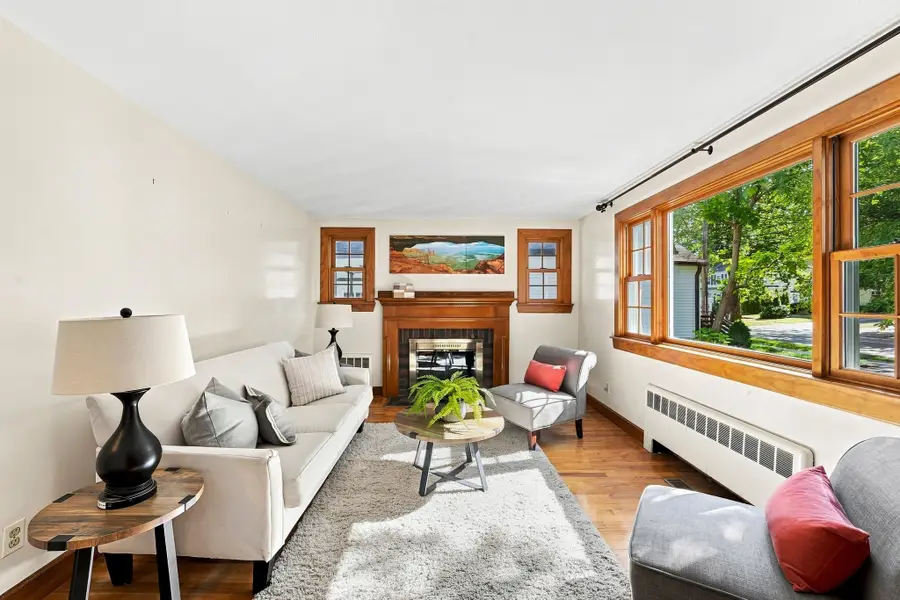 438 Waltham St, Lexington, MA 02421 - #3
