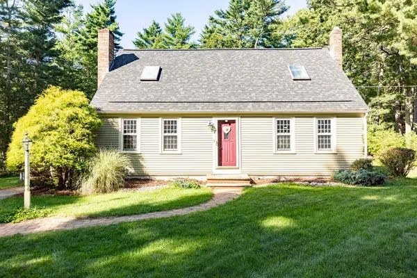 133 Walnut Plain Rd, Rochester, MA 02770