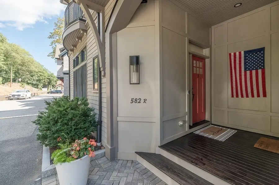 582R Hale #1, Beverly, MA 01915 - #3