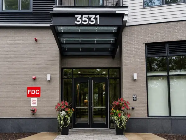 3531 Washington #418, Boston, MA 02130