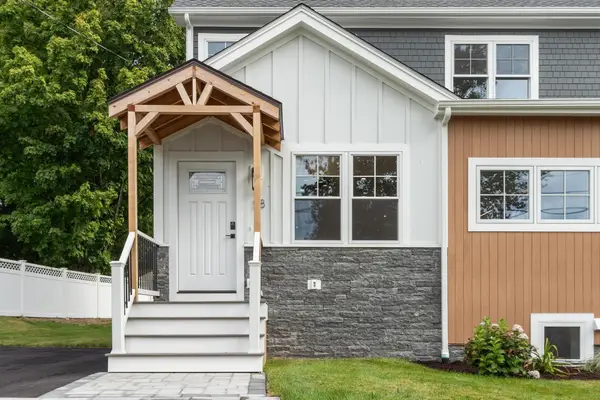 58 Neillian Street #58, Bedford, MA 01730
