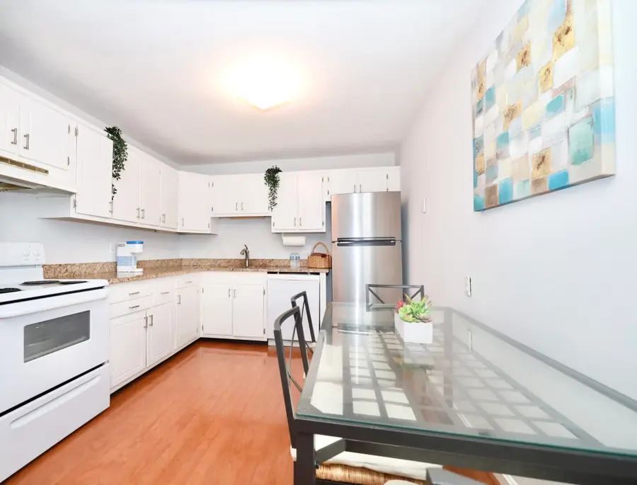 11 Cogswell Ave #6, Cambridge, MA 02140 - #3