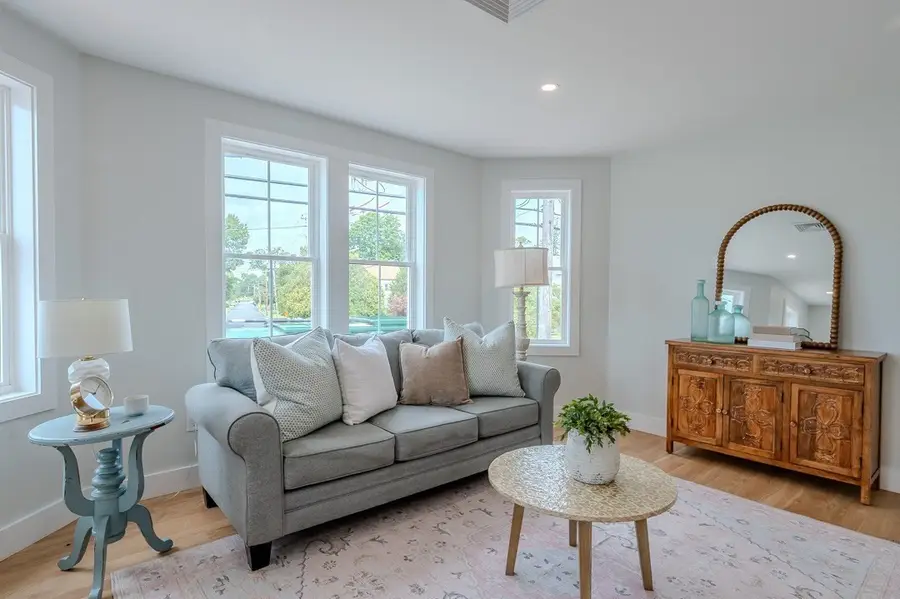 199 South Avenue #3, Whitman, MA 02382 - #3