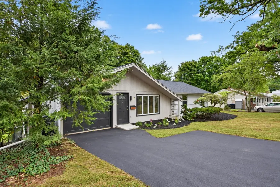 17 Grover St, Beverly, MA 01915 - #3
