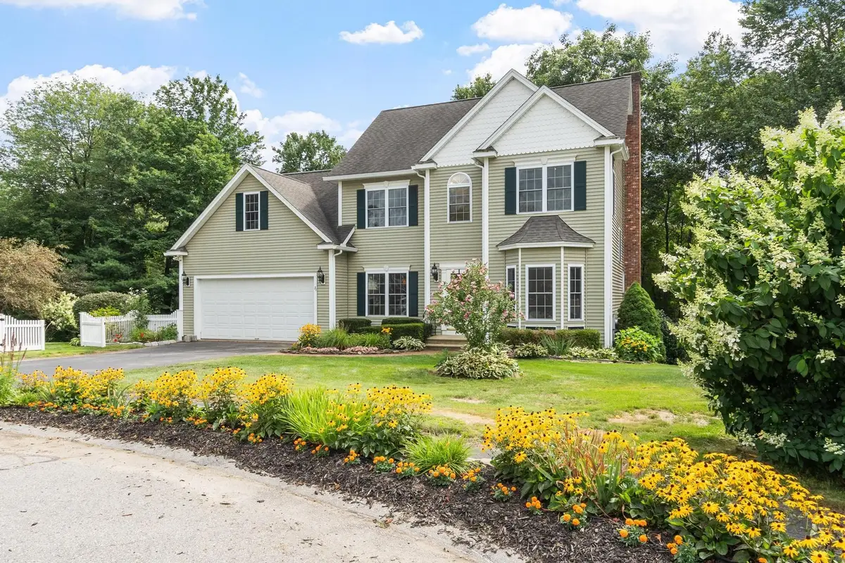 71 Nicolle Ter, Gardner, MA 01440 - #1