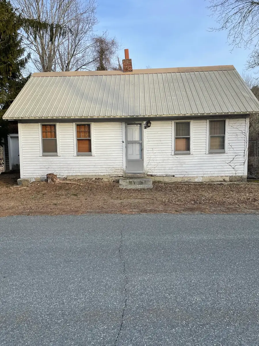 87 High St, Assonet, MA 02702 - #3
