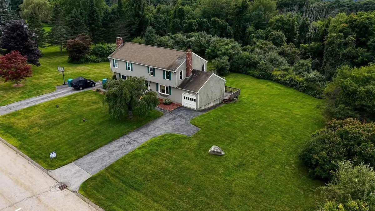 4 Henry Marsh Rd #B, Oxford, MA 01540 - #1