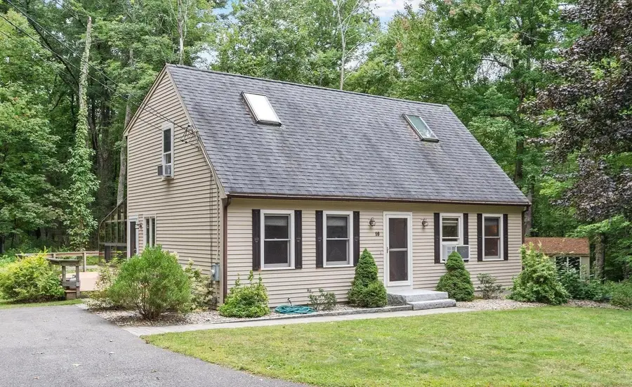 10 Hog Hill Rd, Pepperell, MA 01463 - #2