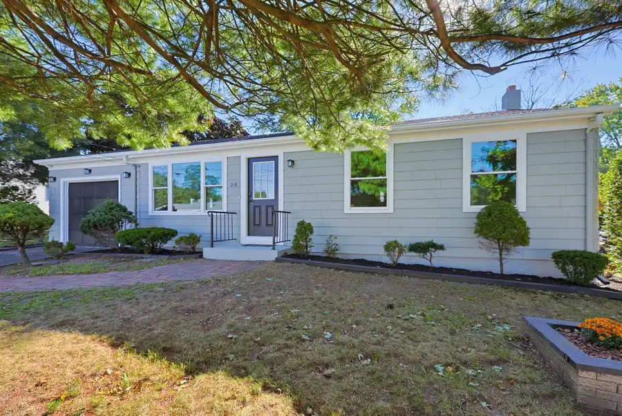 28 Deerfield Rd, Attleboro, MA 02703 - #2
