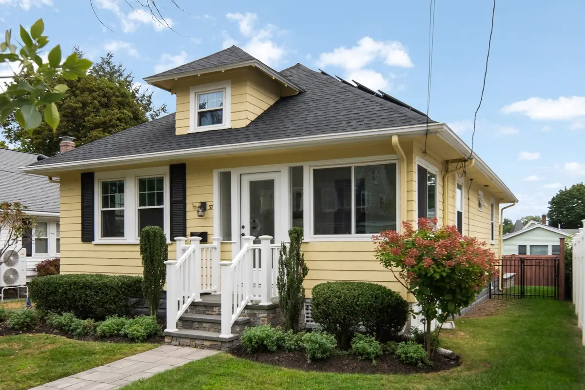 37 Lynde Ave, Melrose, MA 02176 - #1
