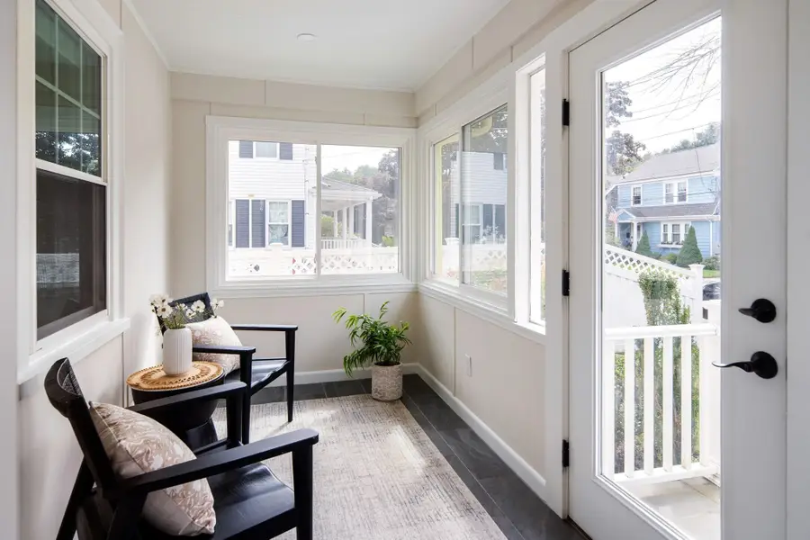 37 Lynde Ave, Melrose, MA 02176 - #3