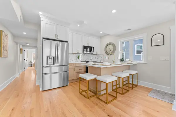 194 Washington Ave #4, Winthrop, MA 02152