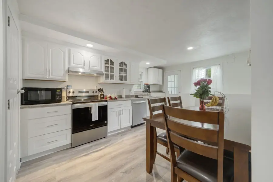 61 Taunton St #61, Bellingham, MA 02019 - #2
