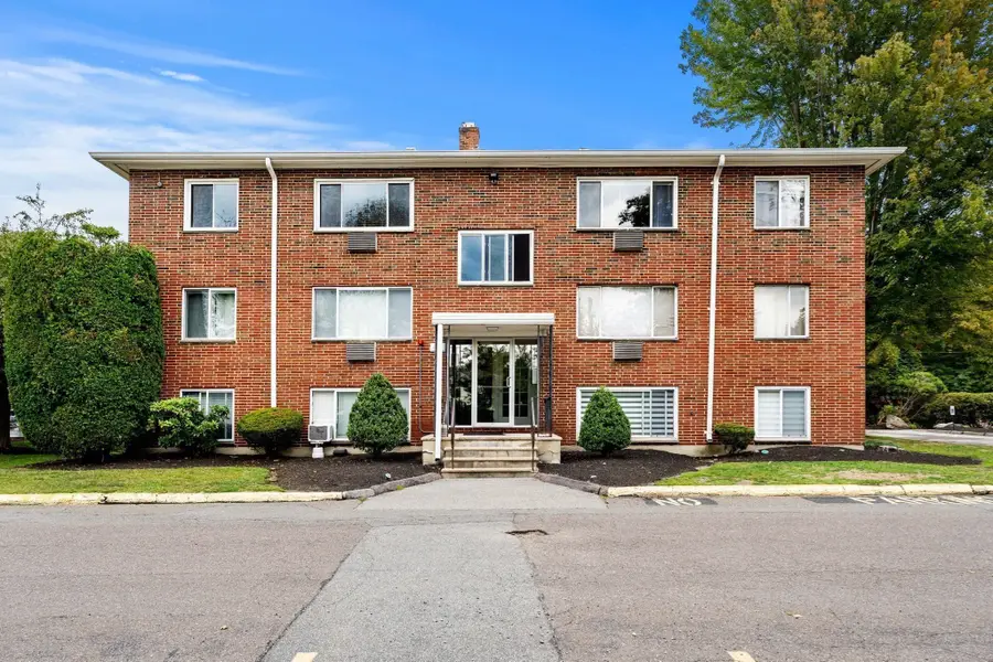 3 Albert Dr #11, Woburn, MA 01801 - #2