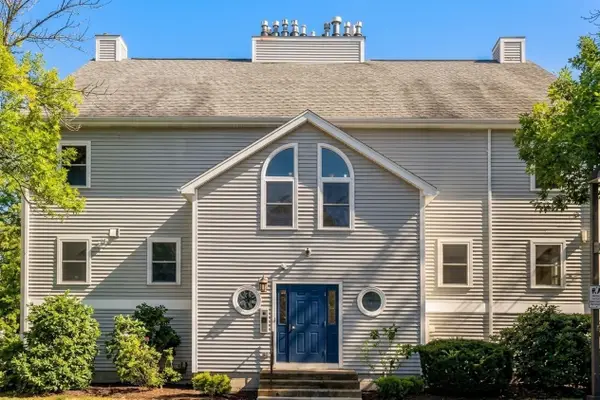 15 Marion St #F, Boston, MA 02131