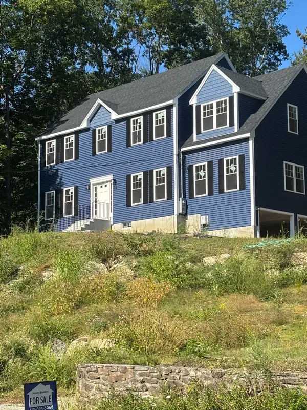 39 Hosmer St, West Boylston, MA 01583