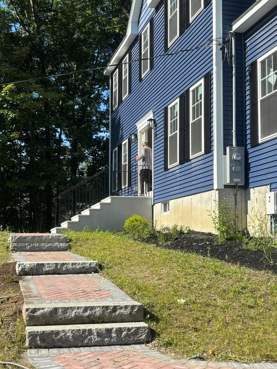 39 Hosmer St, West Boylston, MA 01583 - #3