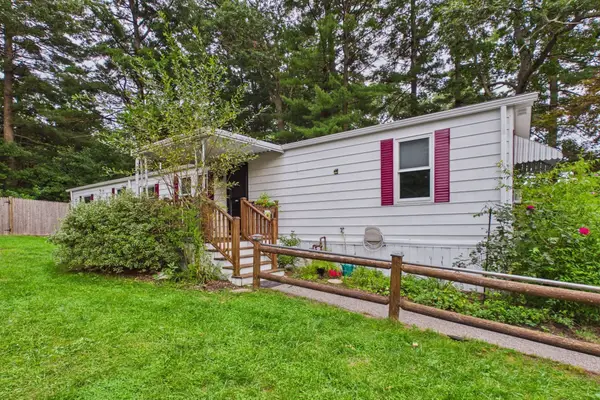 36 Haskell Cir, Lakeville, MA 02347