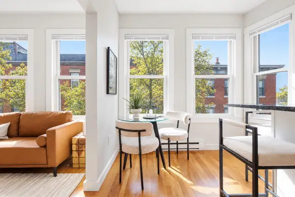 32 Grove St #8, Boston, MA 02116