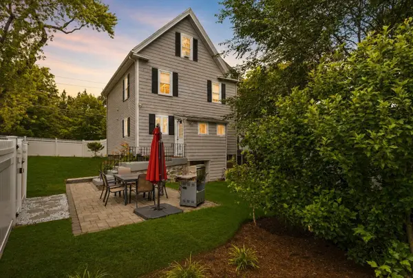 258 Cross St, Winchester, MA 01890