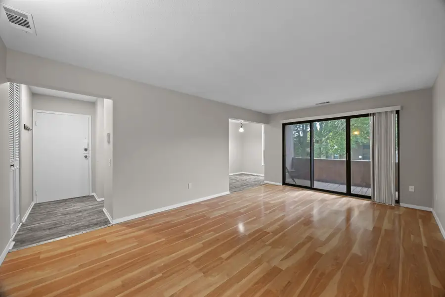 10 Shrewsbury Green Dr #I, Shrewsbury, MA 01545 - #3