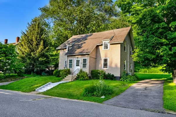 49-51 High St, Hardwick, MA 01031