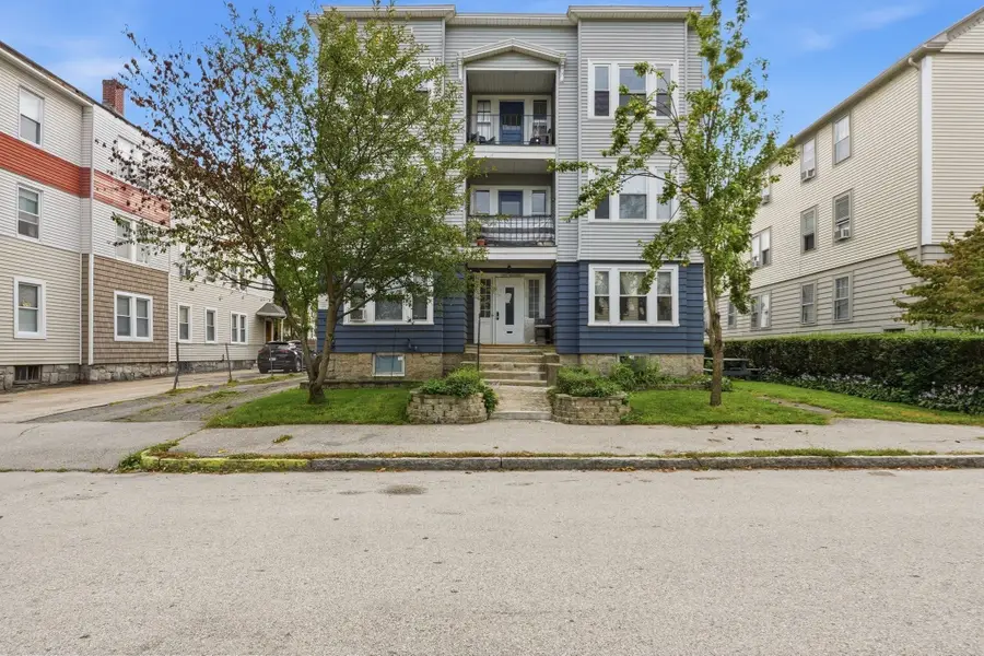 17 Fairbanks St, Worcester, MA 01610 - #3
