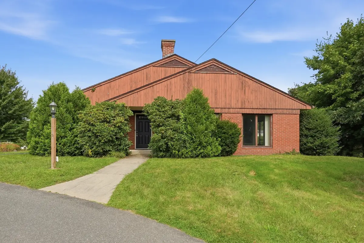 31 Woodcrest Road, Springfield, MA 01129 - #1