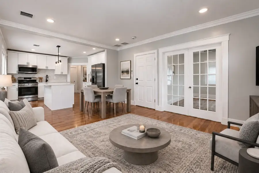 29 Laurel Rd, Milton, MA 02186 - #3