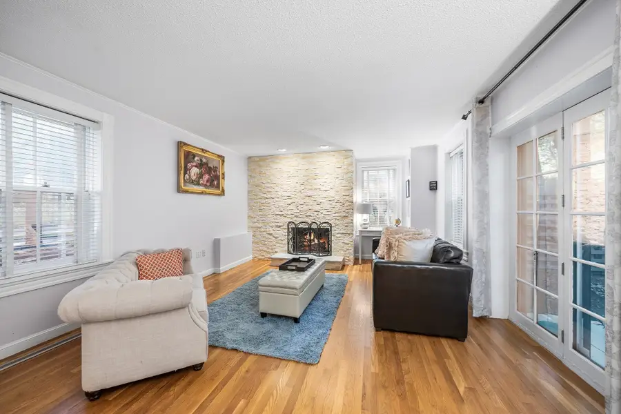 1175 Chestnut St #3, Newton, MA 02464 - #3