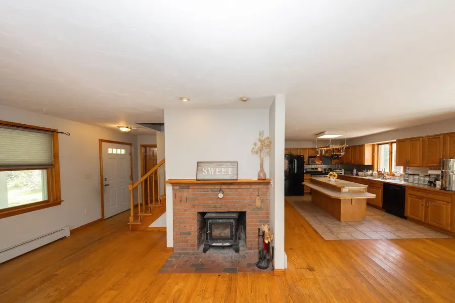 152 Pierce Rd, West Brookfield, MA 01585 - #3
