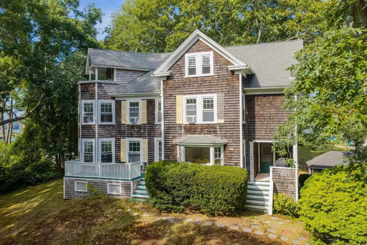34 Pequossett Ave, North Falmouth, MA 02556 - #1