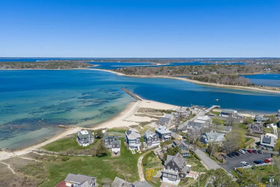 34 Pequossett Ave, North Falmouth, MA 02556 - #2