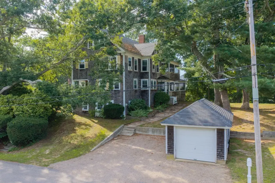 34 Pequossett Ave, North Falmouth, MA 02556 - #3