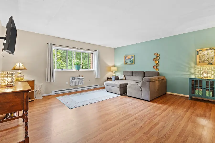 49 Windsor Dr #301, Holliston, MA 01746 - #3
