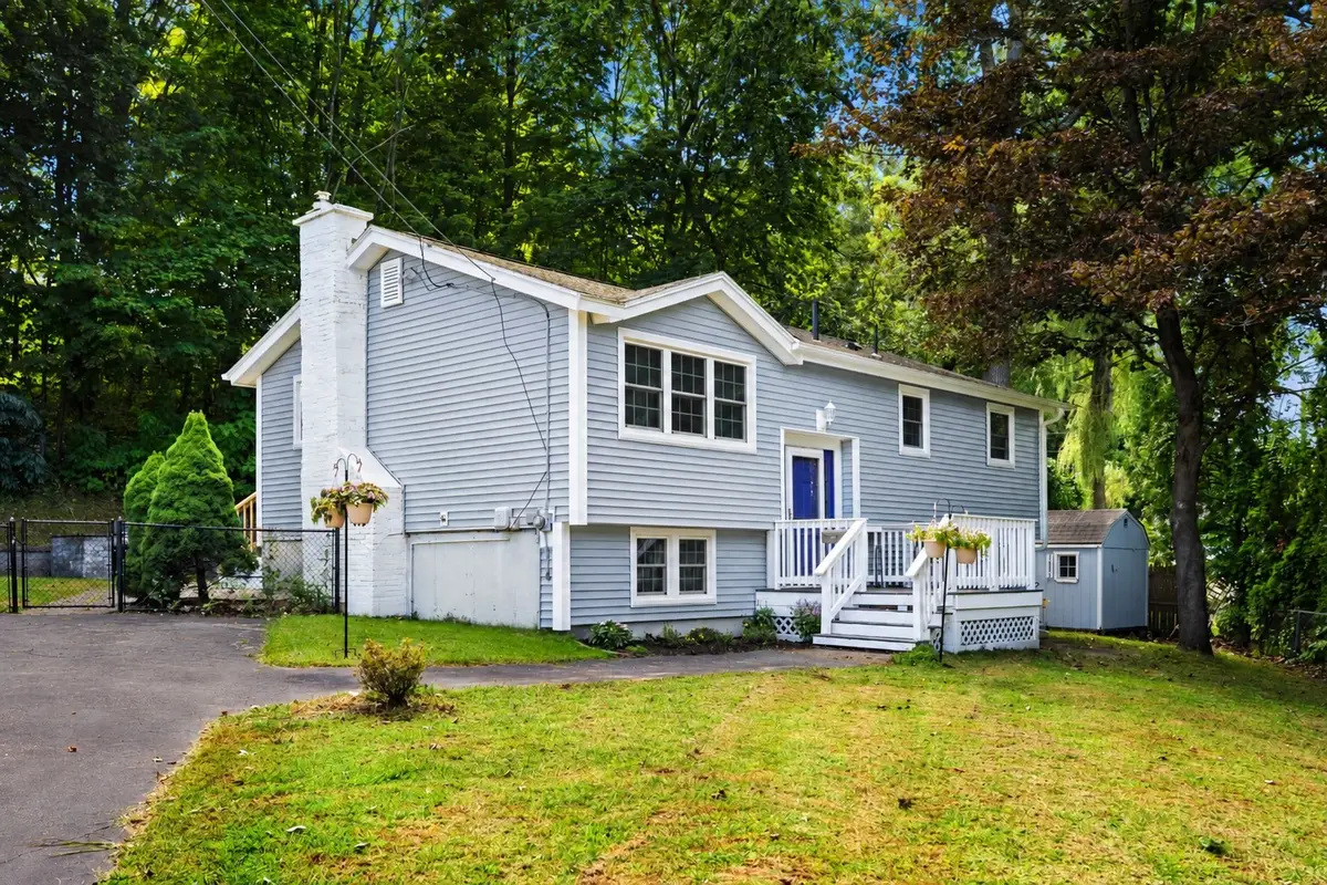 15 Sharyn Circle, Lowell, MA 01852 - #1