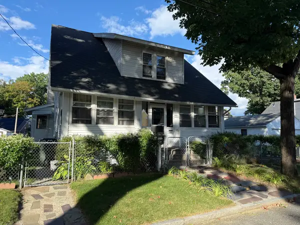 27 Border St, Springfield, MA 01104