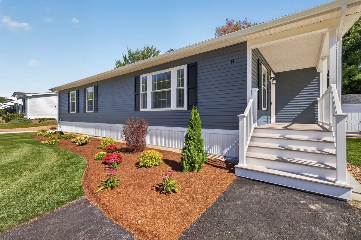 14 Amber Way, Raynham, MA 02767 - #1
