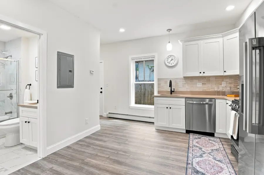 15 Vernon St, Worcester, MA 01610 - #3