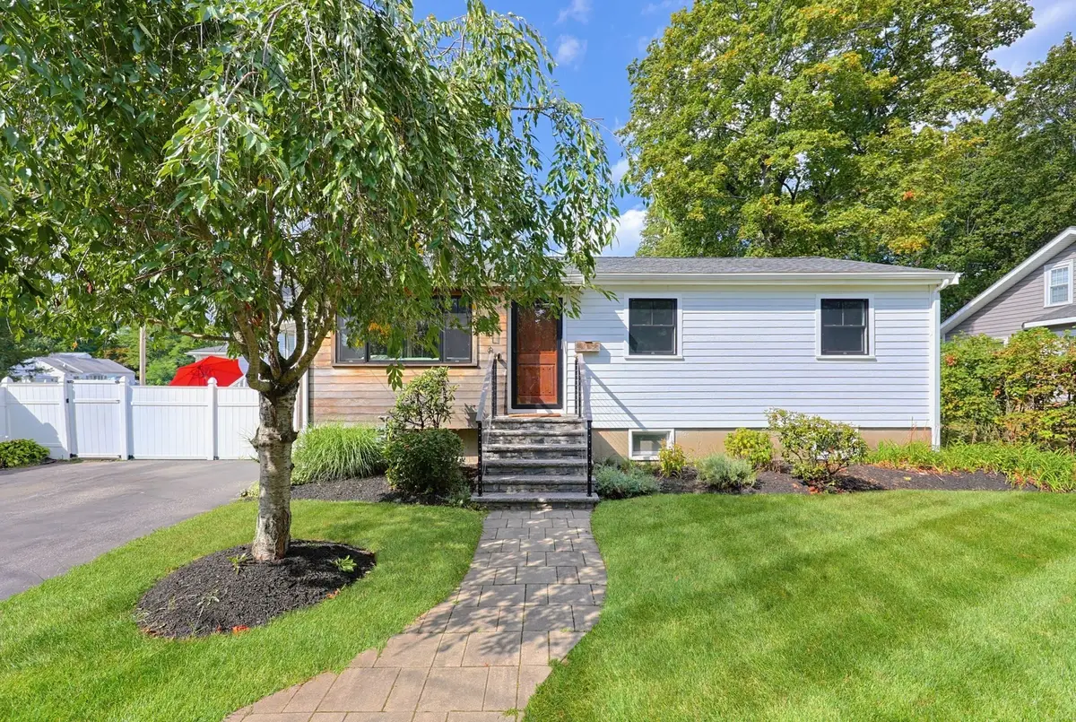 8 Woodland Pkwy, Randolph, MA 02368 - #1