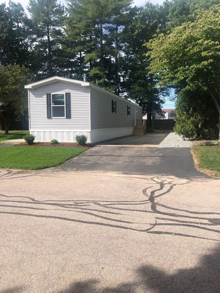 35 Woodchip Sq, North Attleboro, MA 02760 - #3
