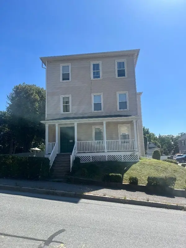7 Maxwell St, Worcester, MA 01607