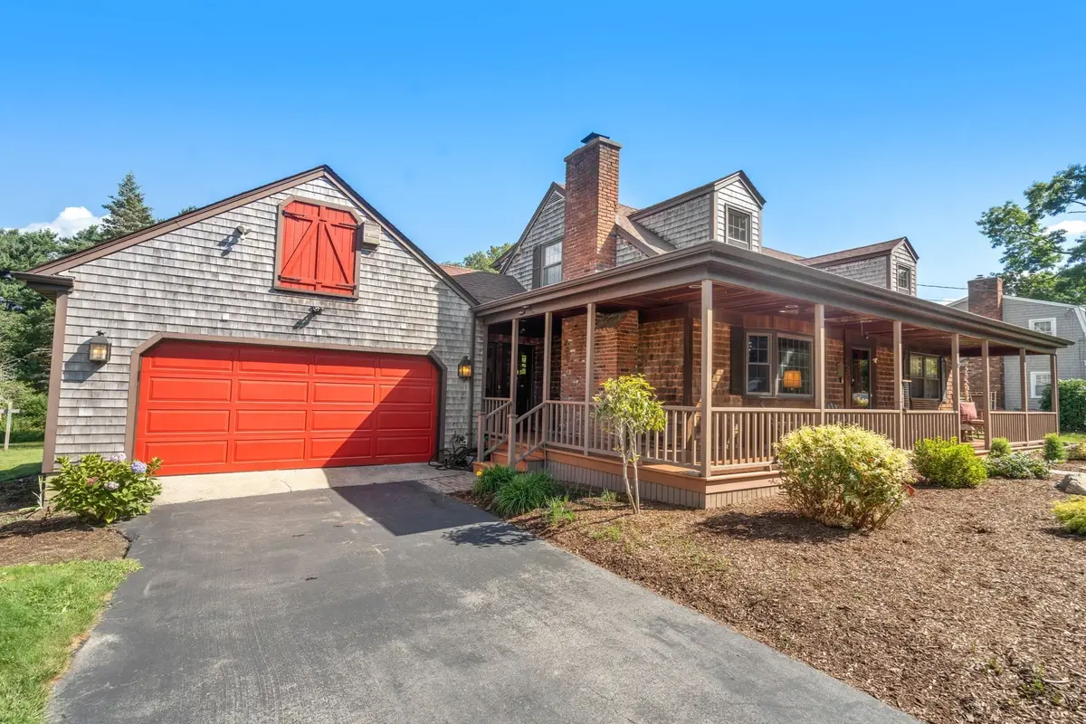 283 Hamlin St, Acushnet, MA 02743 - #1