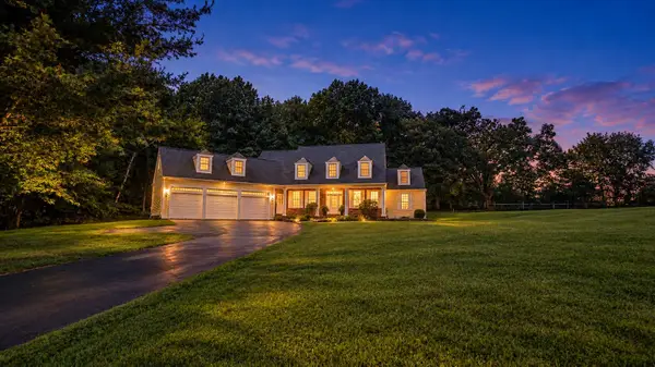 70 Appaloosa Ln, West Springfield, MA 01089